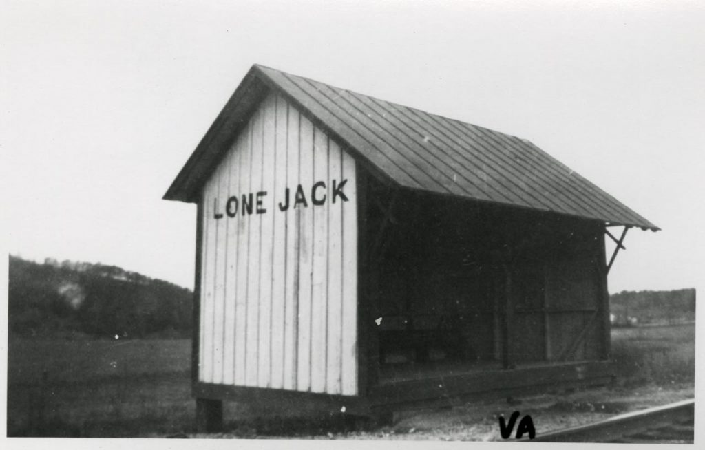 C1:061  Real Photo Postcard Collection of Virginia Railroad Depots  (LVA 11_1148_012)