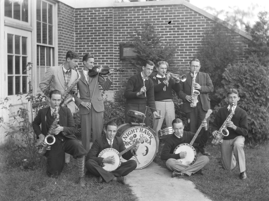 C1:162  Hamblin Studio Photograph Collection.  Suffolk High School orchestra  (vdlp_suffolk_ng0341)