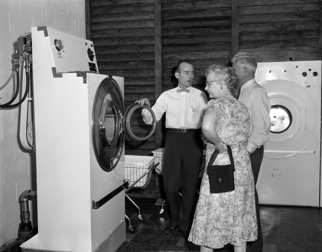C1:112 Adolph B. Rice Studio Collection.  Laundry opening  (LVA rice660e)